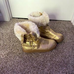 Guess fur winter boots